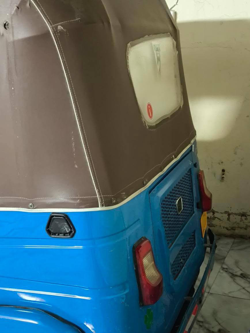 سلام عليكم تكتك للبيع موديل 2022شهر4 اوراق وكيله سيد وسام تكتك كفاله بيه بس البك لايت فقط والباقي كفاله  سعر 7800وبيه مجال العنوان العماره قلعه صالح ***********
