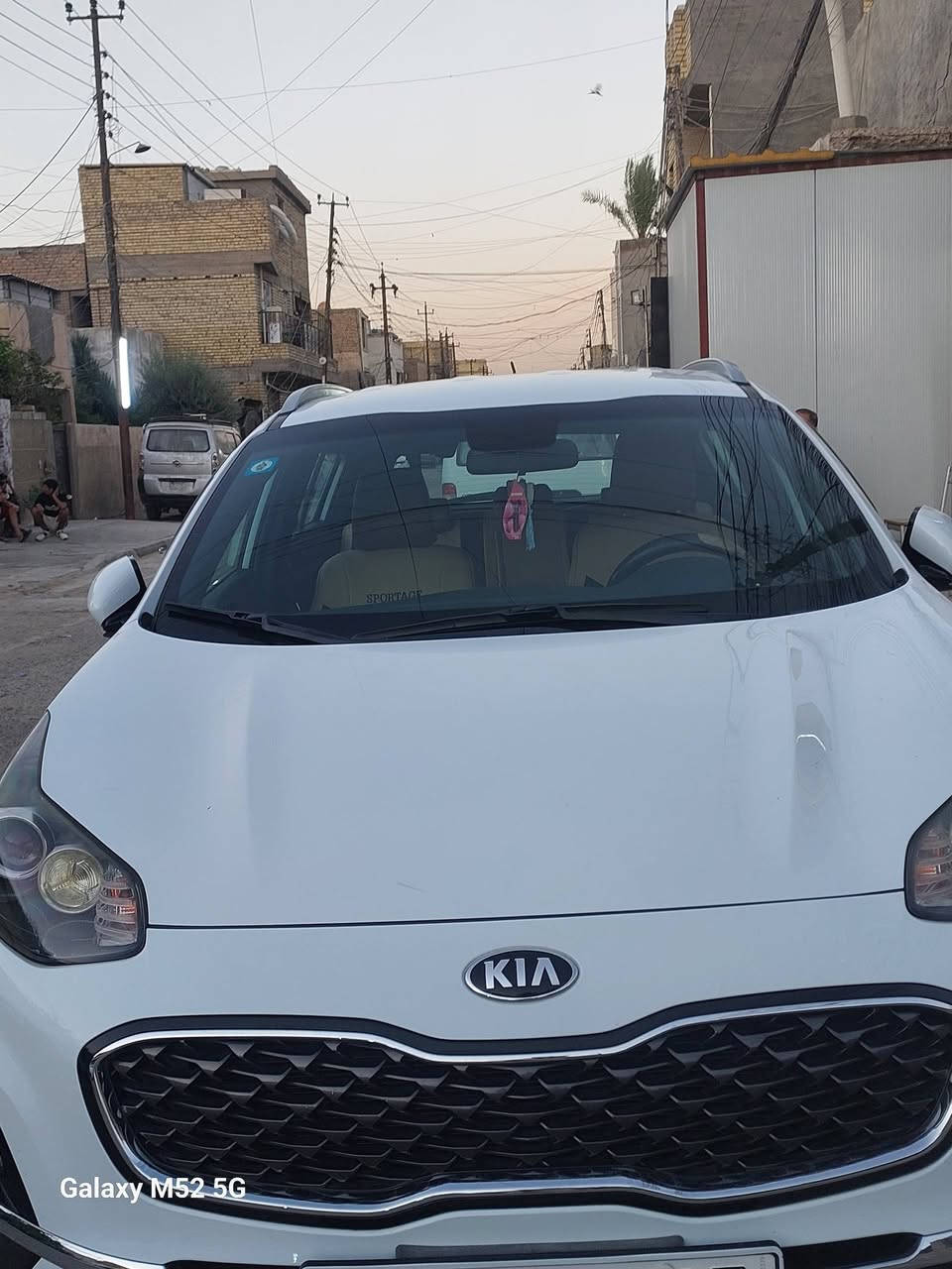 سبورتج للبيع موديل 2020خليجي محرك كير كفاله عامه طخم اطارات جديد صدر جديد امامي وخلفي السياره على وضع الشركه اسبير منازل وبيها مواصفات اهوايه معروفه بيه شخوط بسيطه في الجانب الايمن باسمي الاتصال علی الرقم *********** االعداد 71 السعر 190 بغداد حي الشهداء شارع المضخه ترهم مراوس توكسان بدون فرق 2024 خليجي
