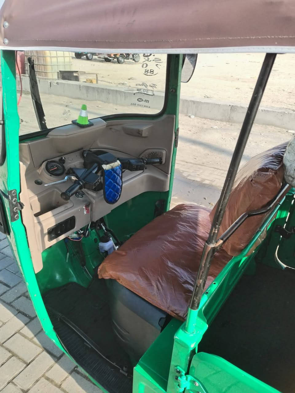 السلام وعليكم تكتك مديل 22 رقم سنويه  مكينه مفتوحه مكاني بغداد الزعفرانيه التنومه سعر 5500 بيه مجال كلش قليل رقم***********
