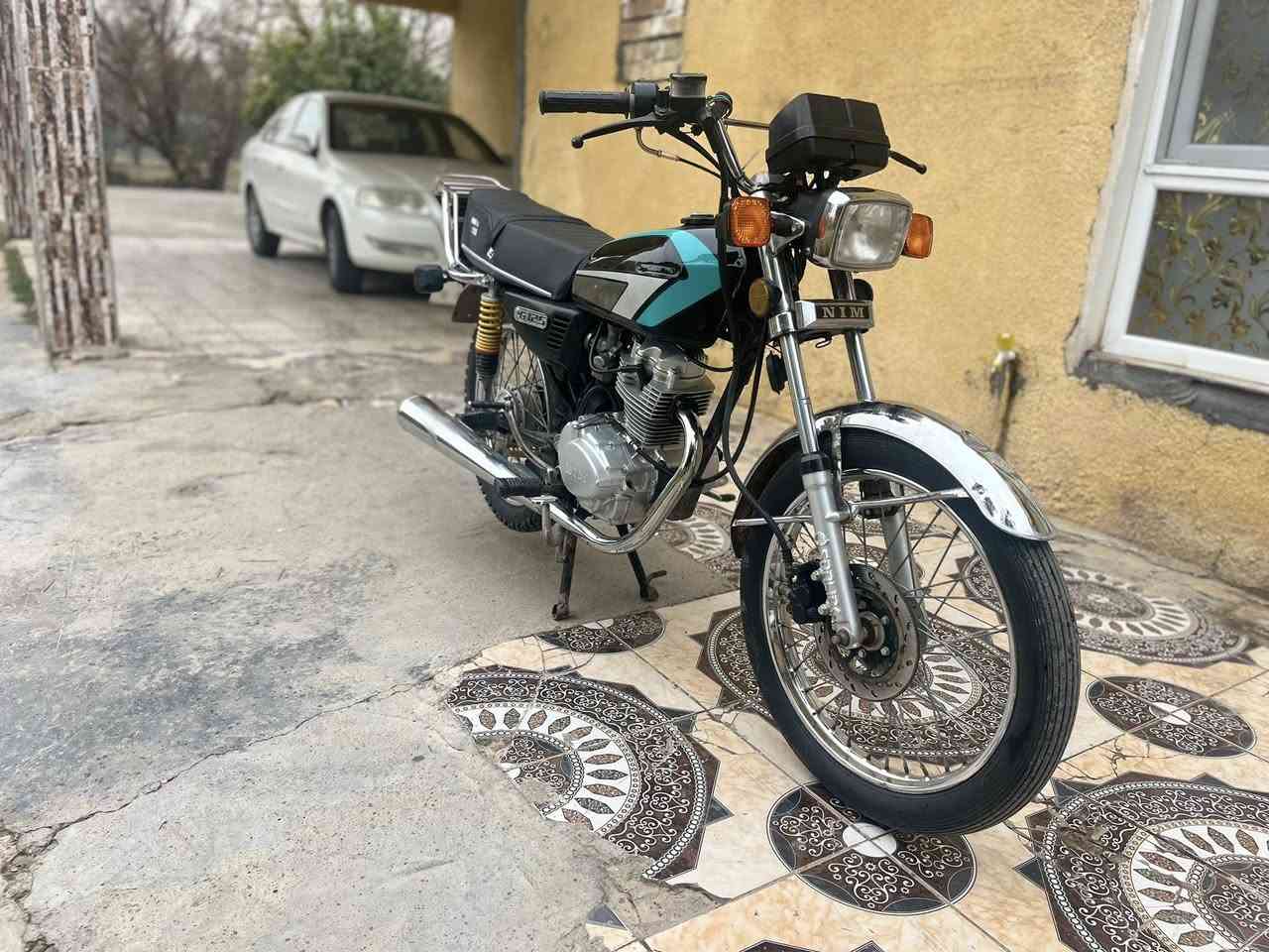 لسلام عليكم دراجة أيراني 4كير موديل 23 كملة كاملة من كلشي السعر 600 وبيها مجال المكان الصقلاوية رقم الهاتف ***********
