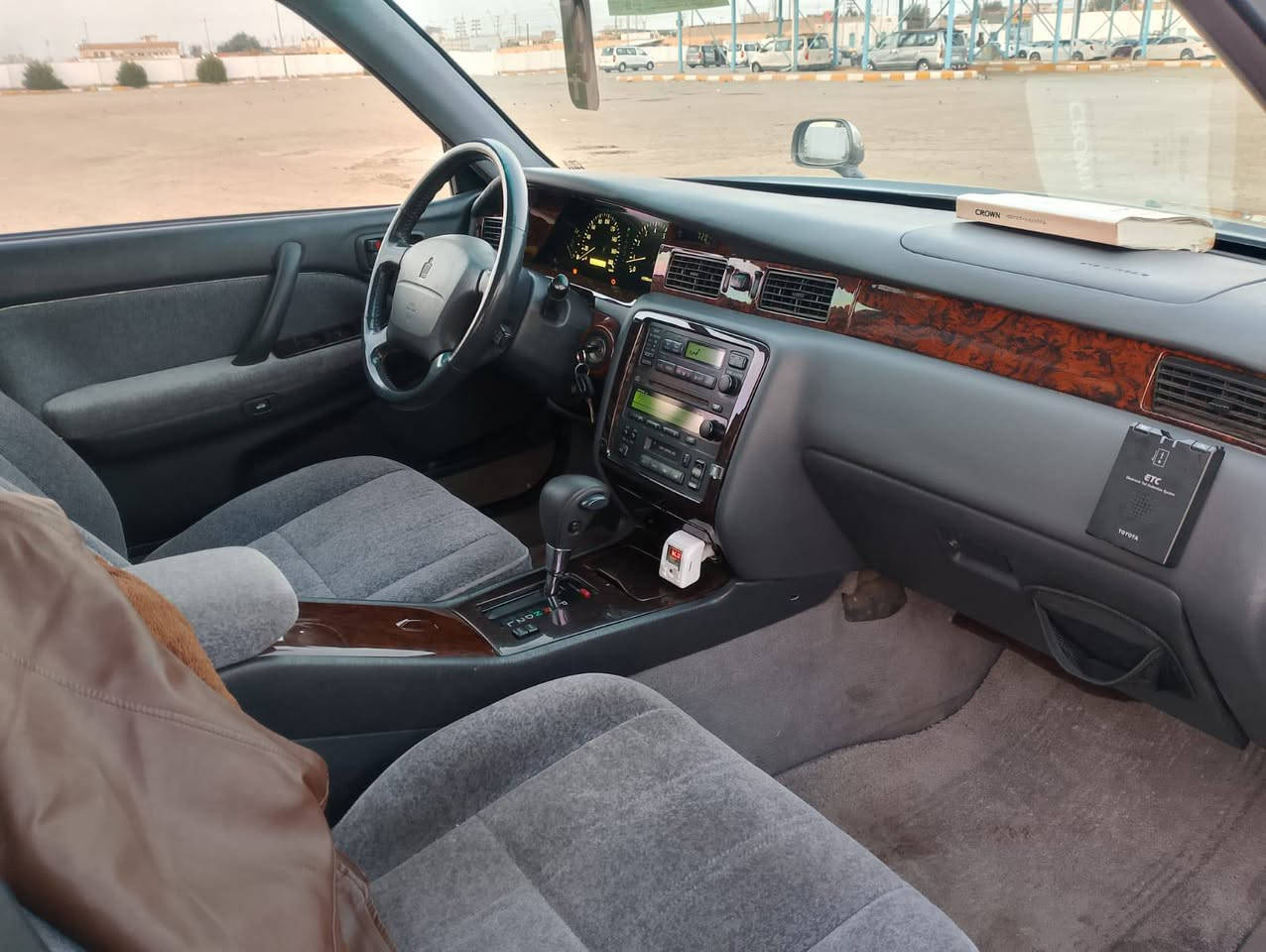 السلام عليكم راس الثور تكم للبيع رقم بصره دولي سنويه 30 تحويل ثاني يوم سياره كفاله كص ونقل ولضربه والعيب الشرعي جاهزه كير ومكينه وحداده وتخم تاير تبريد دواخل جدد كلش كهربائيات كلها شغاله عامه سياره جديدة احلا من الصور السعر 105 مكان السياره قضاء القرنه الستفسار علا هاذ الرقم ***********
