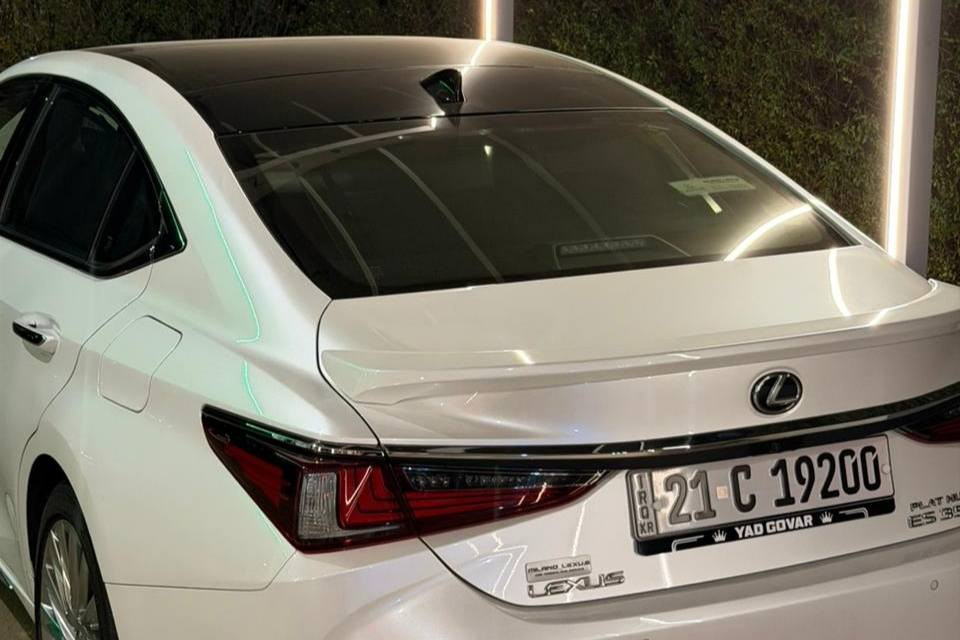 لێگزس es350 مۆدێل 2023 مانگی ٧ 
سپی پانۆراما 
٥ پەردە سنوق شەفت
بێ بۆیاخ کلین تایتل 
شاشە بچووک 
شەریکەی ساس توێتە عێراق 
تەنها ٦٩٠٠کم ڕۆشتووە

سـعـر : لە کۆمێنت داوابکە ڕاستەوخۆ بۆت دێت 📥 

گێر و مەکیەنەی بەشەرت 
هیچ کێشەیەکی تێدا نییە 

ژمارەی خاوەنەکەی 
***********
