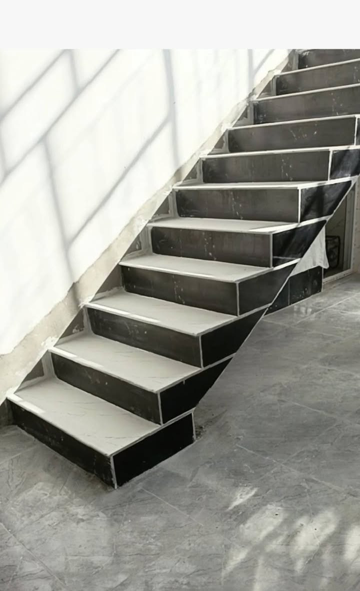 السلام عليكم خلفه سيراميك وكاشي درجه اولى وبأسعار مناسبه للاتصال ***********
او مراسلة الصفحه
