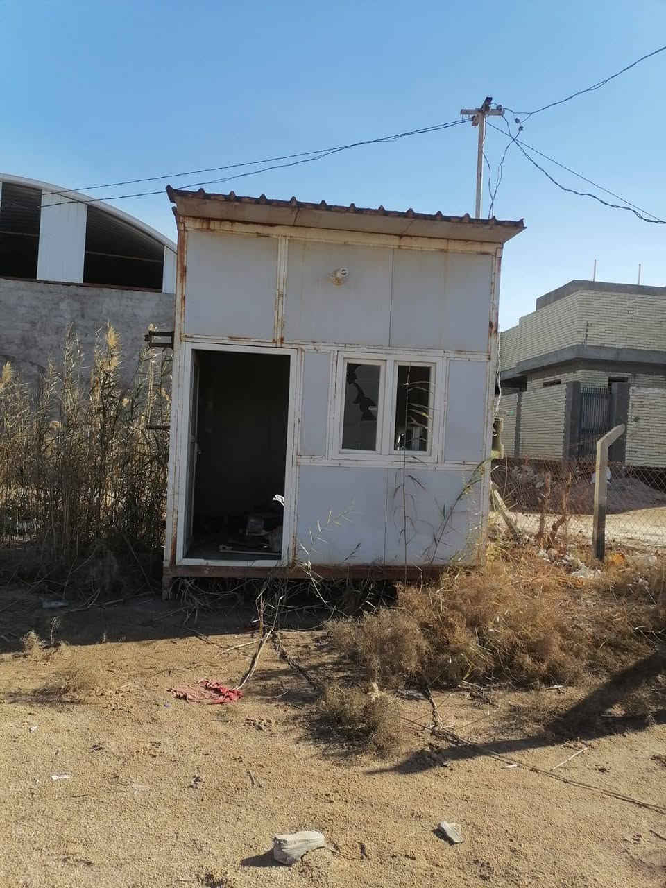 السلام عليكم للبيع 
حديد ملعب خماسي مع عمارية مع كرفان 

للأستفسار الإتصال على الرقم 

التفاصيل مذكورة بالصورة 

***********
