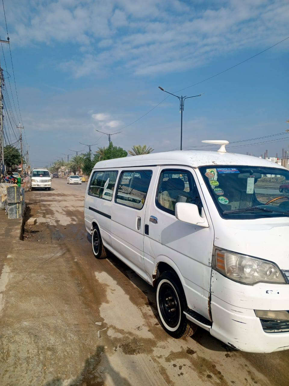 سياره جنبي اجوان موديل 14سياره حره مكفوله مصفره هيئه وغرامات تحويل  ثاني يوم عنوان بغداد  بيهه بس بارد بلجنطه خفيفه للاستفسار ***********
