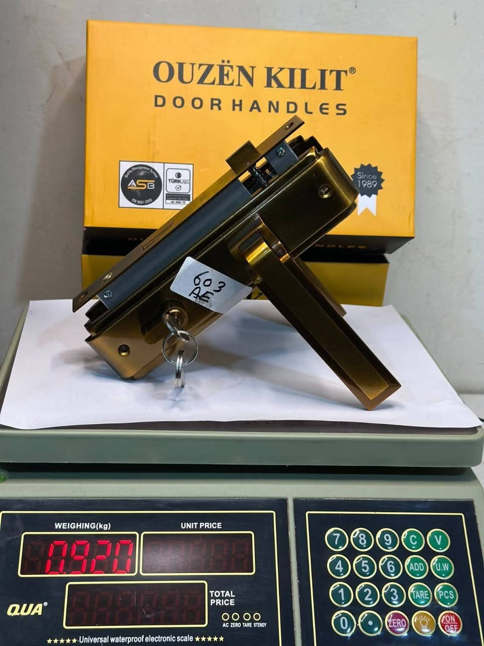 تم والحمد لله تشكيلة رائعة من الكيلونات واليدات تناسب كل الأذواق الوان جميلة ومتانة الكيلون وبأسعار تنافسية الحدادين والنجارين
سامراء تقاطع سيد حميد مقابل محلات المليسي 
عالم الكيلونات والسويجات لصاحبها عزيز الهباد


**إذا كنت صاحب هذا الإعلان وتريد حذفه لأي سبب، رجاءا أرسل رسالة إلى الدعم الفني**