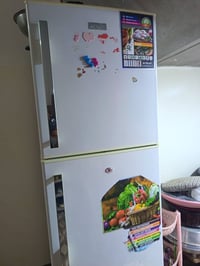 ثلاجة • للبيع