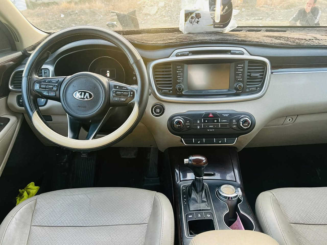 سلام عليكم
سورنتو موديل 2017 وارد امريكي فئه EX V6 ضرر تبديل بنيد وتصليج بسيط  بالچاملق 

مواصفات حساسات امامي خلفي تدفئه تبريد الكشنات 7 راكب داخل صاج فور ويل سته سلندر تبريد ٣قطع مانع انزلاق تحكمات ستيرن شاشه اصليه بحجم لد اصلي

معروفه مواصفات ExV6

السياره احلى من الصوره 

مكان السياره بابل ناحية الاسكندريه 

السعر 200$ وبيها مجال قليل

***********
