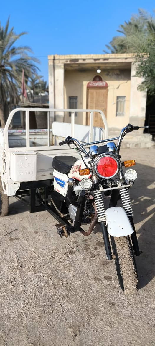 دايون موديل ١٥ اوراق كامله مجمع الكرار مكينه مامفتوحه شهرين من شادها اكسن كبس سدراها شغال كهربائيات كلها شغاله مكاني سوق الشيوخ ناحية الطار السعر ١٣٥٠ وبيها مجال ***********
