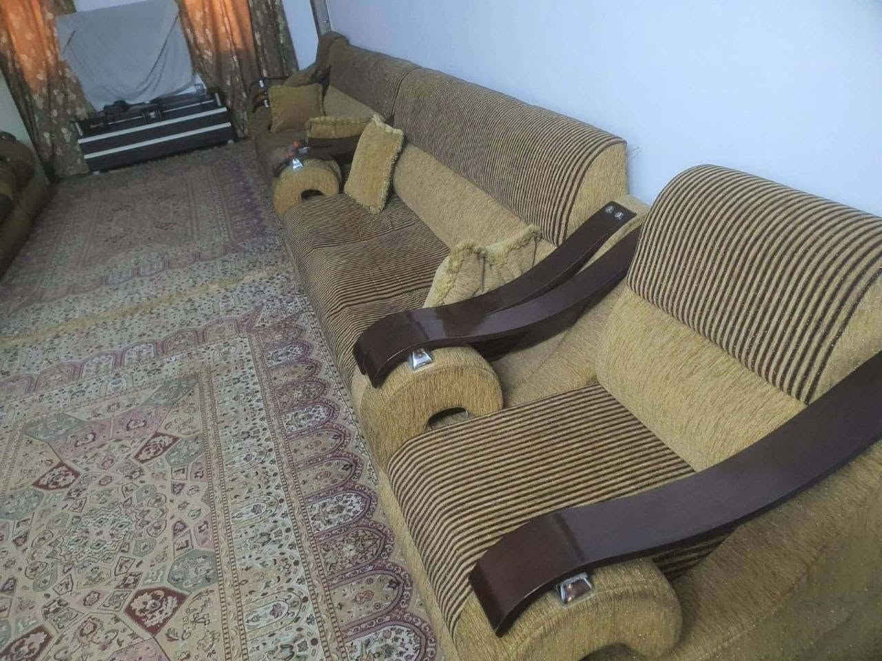 تخمين للبيع كل تخم عشر مقاعد سعر التخم الواحد ٢٥٠ وبي مجال


**إذا كنت صاحب هذا الإعلان وتريد حذفه لأي سبب، رجاءا أرسل رسالة إلى الدعم الفني**