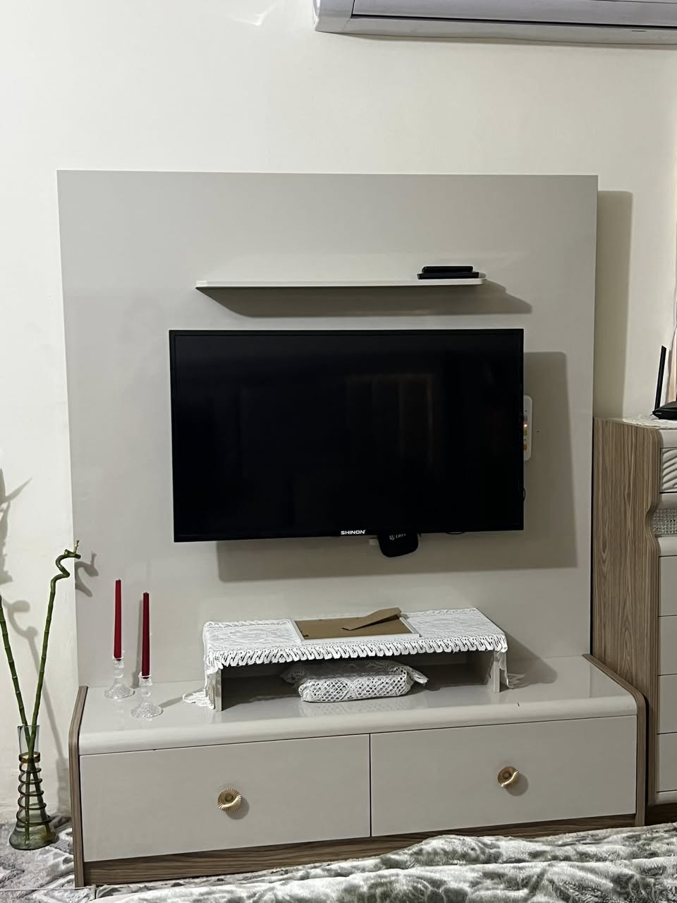 غرفه جديده بعدها مستعمله فقط 5 شهور اريد ابيعها لان مساحه غرفتي صغيره الغرفه اخذتها ب3 ملاين اريدها بمليونين مكاني لدوره


**إذا كنت صاحب هذا الإعلان وتريد حذفه لأي سبب، رجاءا أرسل رسالة إلى الدعم الفني**