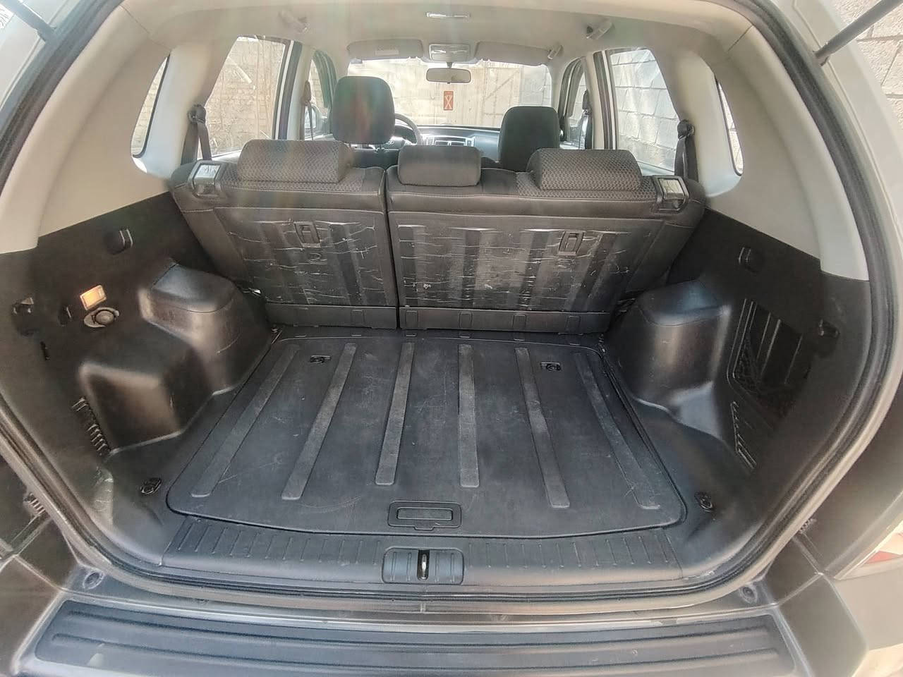 سلام عليكم توسان ٢٠٠٩
رقم بغداد انكليزي
السياره جديده بعده عله وضع الشركه
من دسك وقايش والئ اخره شركه ممبدلات بلاد
ماشيه ٦٣ الف
سبير منازل
وكلها شغاله مابيه اي نقص
غير متواجد عل فيس
*********** مكان ديالئ الخالص هبهب
