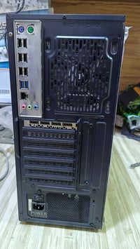 كيس للأعاب +ماوس +كيبورد+ماوس باد Intel Xeon  E5-2620 v4 8CORE 50 بقوة...