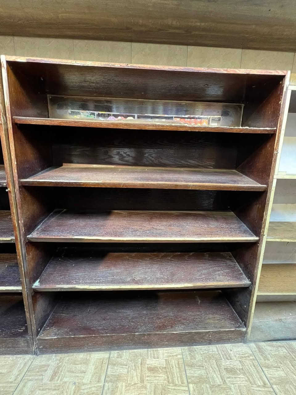 السلام عليكم..
رفوف وطاولة عرض للبيع مستعمل بحالة جيده
 
0772131695


**إذا كنت صاحب هذا الإعلان وتريد حذفه لأي سبب، رجاءا أرسل رسالة إلى الدعم الفني**