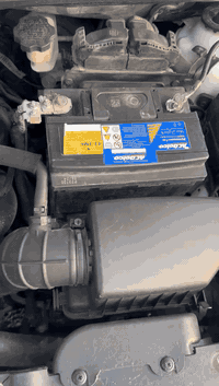 السلام عليكم 
من رخصة مدير الكروب المحترم اكسنت موديل (٢٠١٤) حادث جاملغ ايمن وبنيد نفسهن معمرات لان الضربيه خفيفه كير محرك صدر خلفي امامي كله جديد تخم تاير السعر ٩٣$ ورقه وبيه مجال حك الجيه العنوان بياع غير متواجد على الفيس الآن مكلف بالنشر رقم ابو السياره 

***********

+964 770 455 5310
