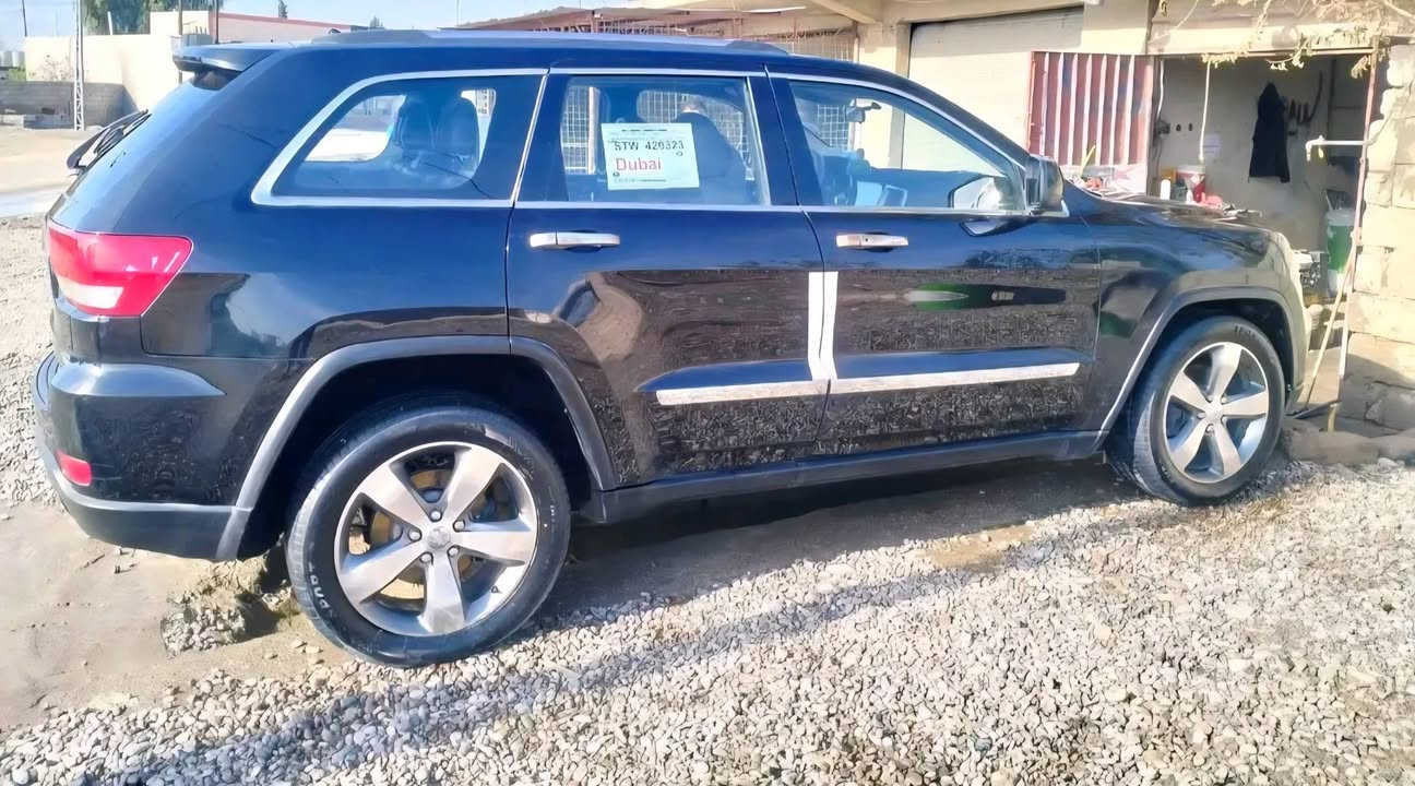 جيب لاريدو امريكي 12 للبيع... السياره بأسمي ***********
