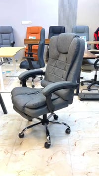 كرسي جديد • بالباكيت • نازل بالسعر