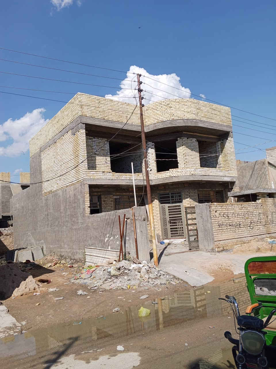 خلفه بناء متفرغ حالين شغل ع دبل أو قطي ***********

