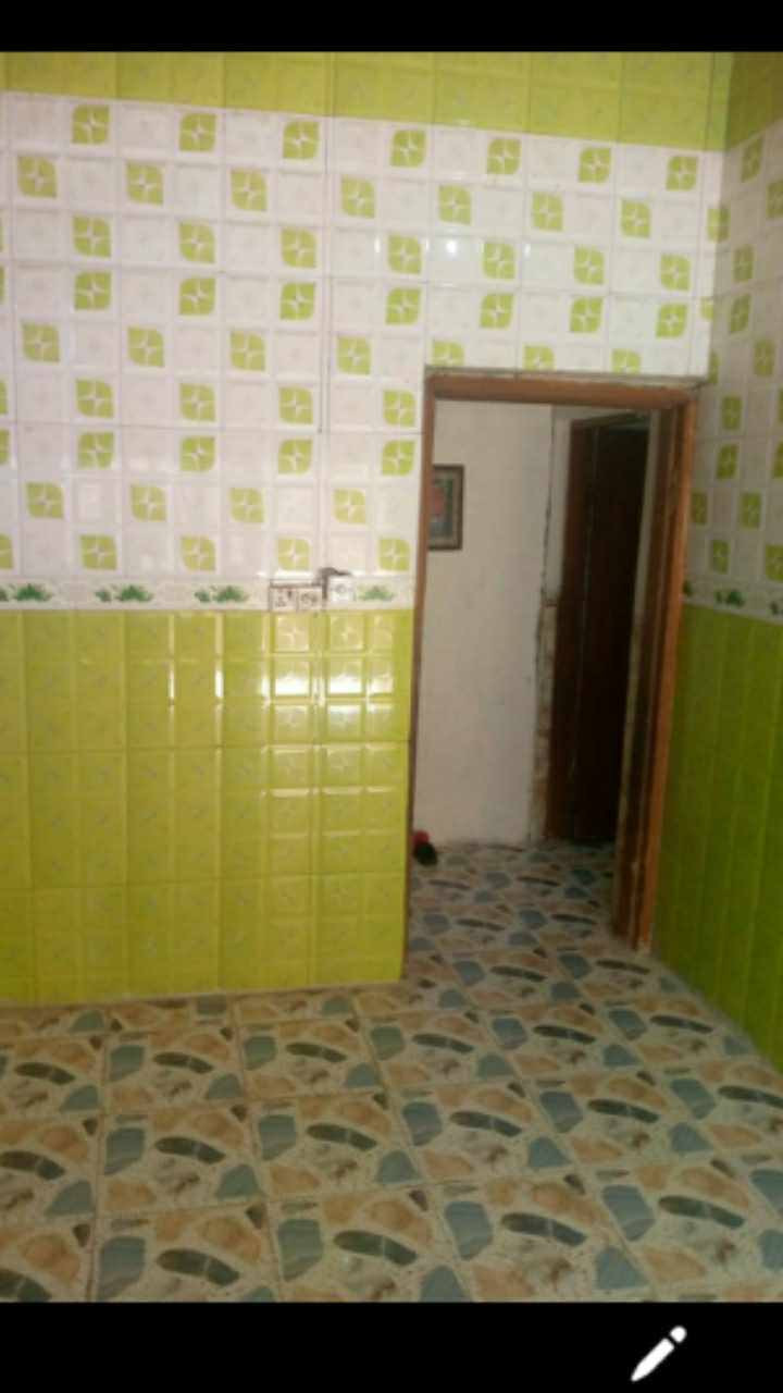 بيت عله طريق السنيه قرب معمل البان تبعد عن شارع 150م يتكون من 3 غرف وستقبال ومطبخ وصاله وحمام ومجموعه الصحيات خارجيه للاستفسار عله *********** ديوانية, القادسية
