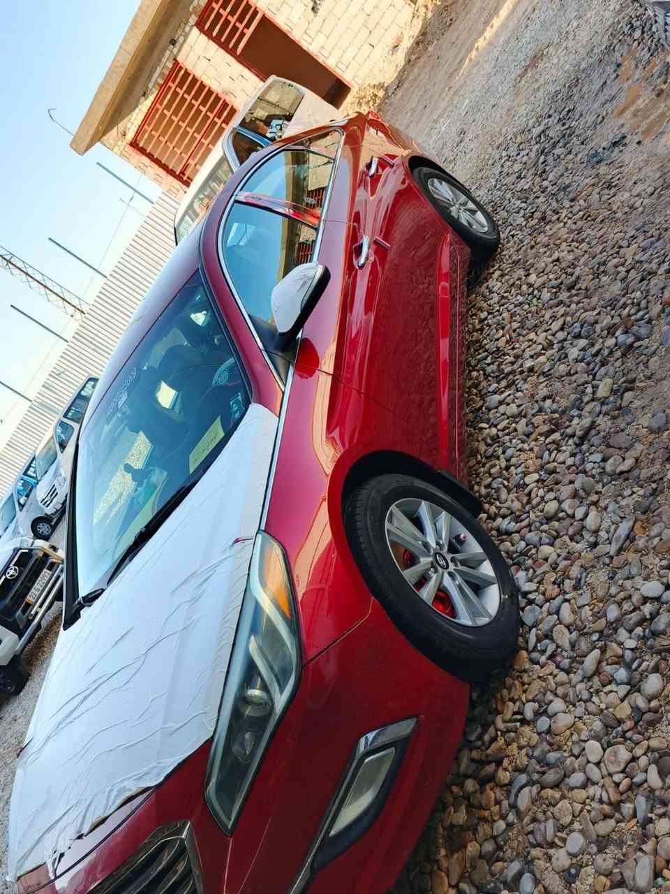 السلام عليكم سوناته موديل 2015
رقم دهوك سنويه منتهيه 
سياره جديده معنه الكلام ماشيه قليل
مكينه جديده جاهزة من كلشي الف متصرف عليه 
ضرره بنيد مبدل فقط بدون دواخل 
باقي التفاصيل على رقم ***********
بيع او مراوس بالخدمة 
مكان بابل الشوملي
