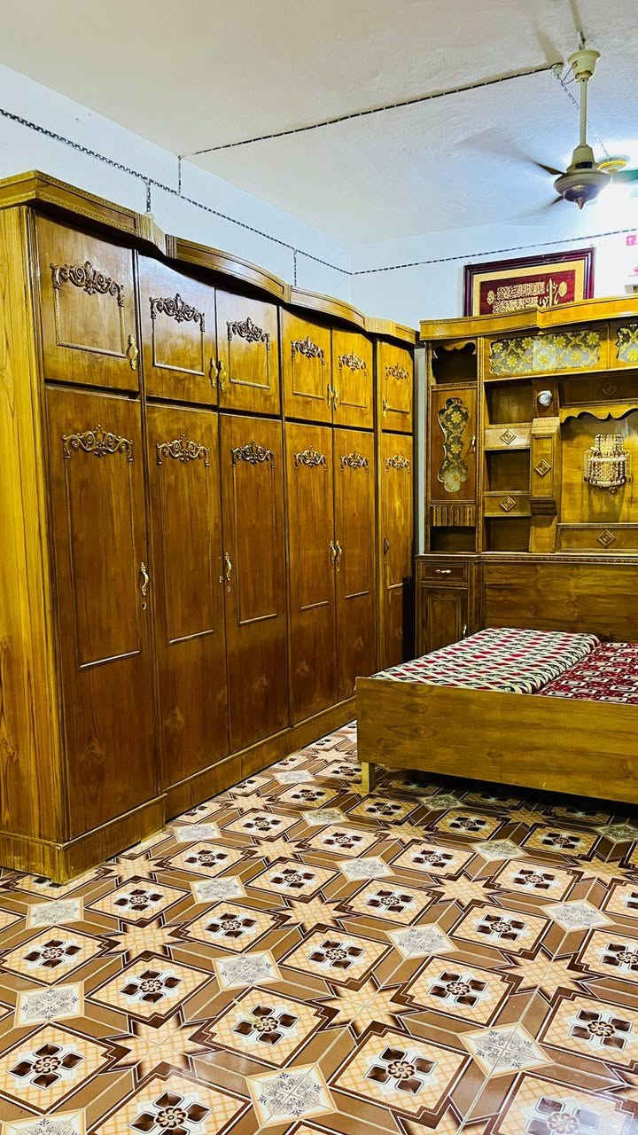 سلام عليكم للبيع غرفه نوم هودج خشب صاج داخل وخارج بشرط 5 ملم  استخدم قليل عنوان الرمانه البعبيد سعر مليون 150 وخارج بشرط 5 ملم  استخدم قليل عنوان الرمانه البعبيد مجال 
*********** /واتساب
