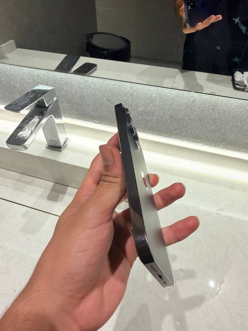 ‏iPhone 14 Pro Max تلفون جهاز نضيف  السعر 800 وبي مجال  رقمي واتساب جاوب ***********
