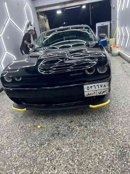 جالنجر 17
مكينه ٦

ماشيه ٩٠ ميل

السياره بدون ايرباك 

بيها جاملغ وشويه من البنيد

وهنا بيها جاملغ خلفي انصبغ 

والجاملغ الثاني صار بي بارد

موصفات عاديه

بأسم شركه تروح ثاني يوم تحول 

للبيع او مراوس حسب القناعه 
***********
