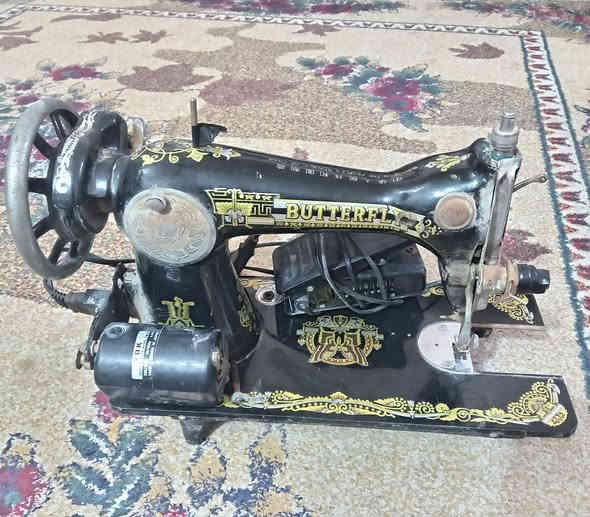 هلو بنات عندي مكائن عدد 2 للبيع يحتاجن تصليح سعر الوحدة 50 ألف اللي تحب تشتري تدخل على الخاص للاستفسار الاتصال على الرقم ***********........
