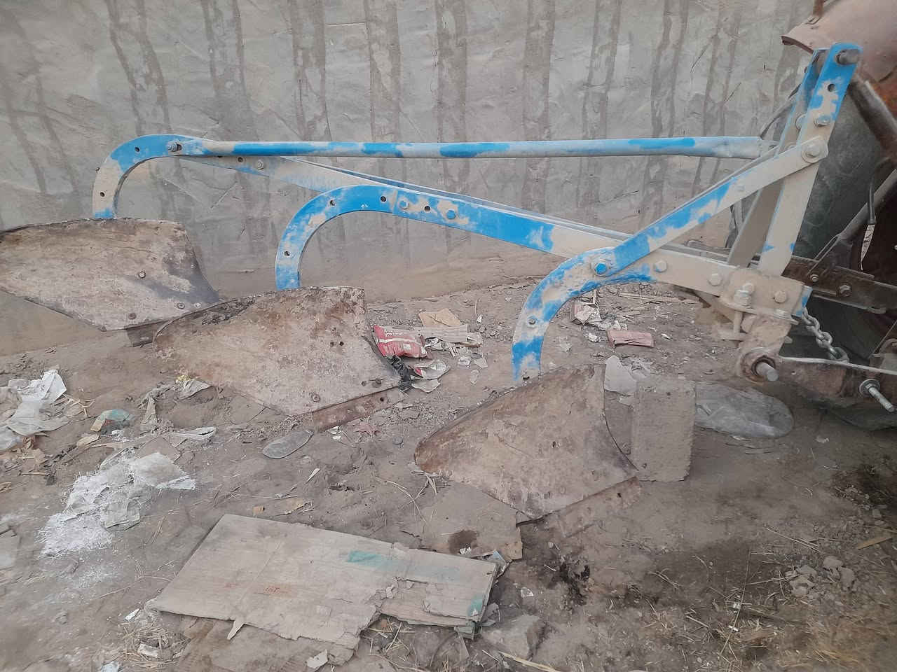 فدان فالميت حجم ١٠ المكان بابل السياحي السعر ٢٥٠ هاتف ***********
الشاصي الاول بيه لحيم
