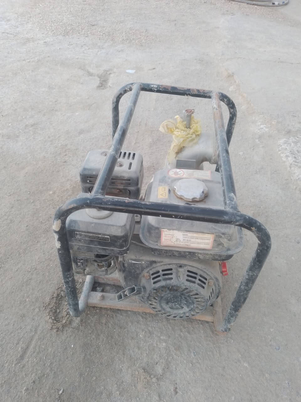 ماطور بانزين شغال للبيع
حجم (3 ونص) انج
راسلني او اتصل 
***********
