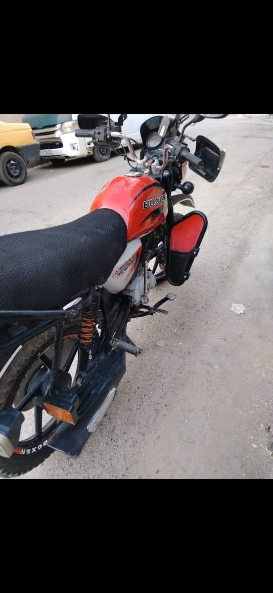سلام عليكم بوكسر جبلي موديل  ٢٣ رقم و سنويه دراجه جاهزه كبل لشارع تحويل ثاني يوم السعر٢١٥٠ و بيهه مجال الشراي  مكاني الحريه شارع ٢٠***********
