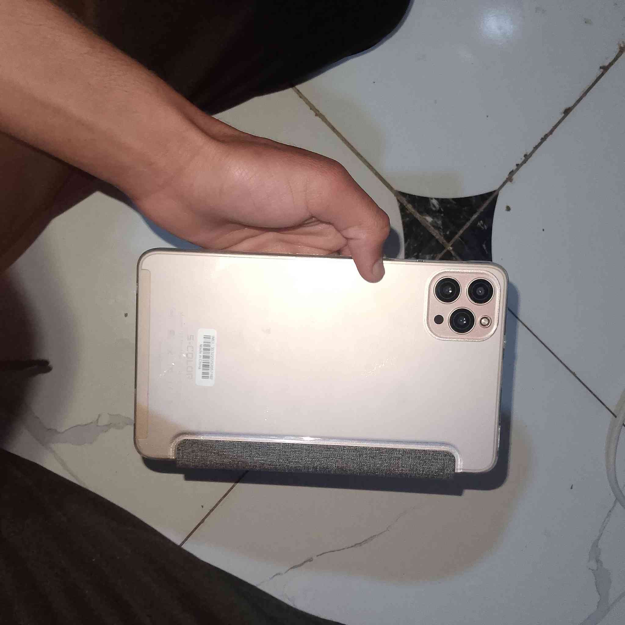 سعره 110 وبيه مجال ***********
