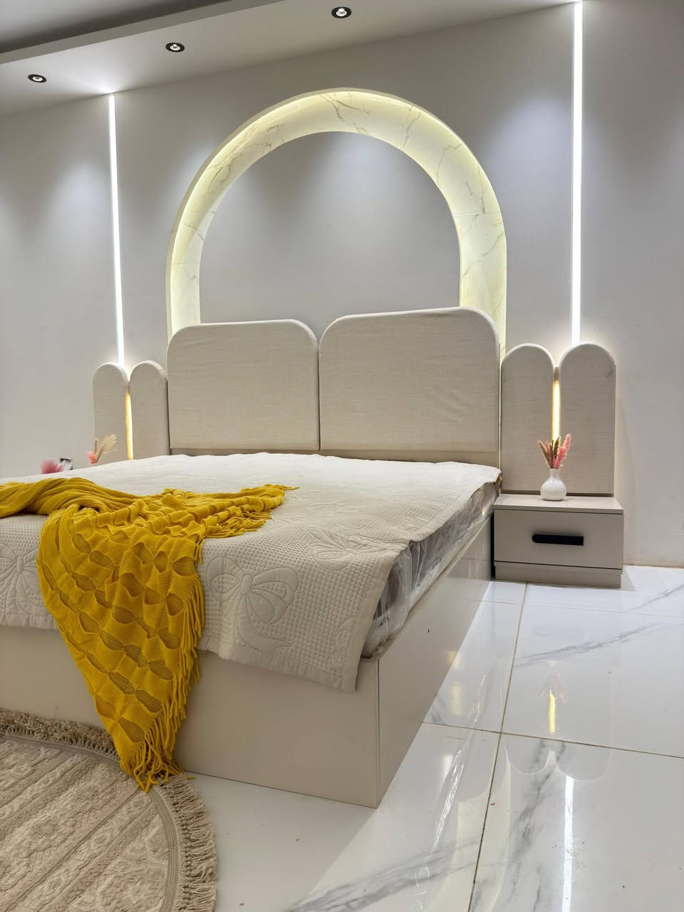 *تم بعون الله وصول موديل*        
*♦️♦️♦️فيروزه     بلاص ♦️♦️♦️*

*❇️ 7قطع          كنتور وملحق*
*❇️ سرير مخزن*
*❇️ ميز تواليت ضخم* 
*❇️ إناره بالكومديات*
*❇️ شغل ممتاز وأصلي* 
*❇️انار في ميز تواليت*
*❇️انارة في كنتور •                  
السعر القديم 
السعر الجديد 
الشد والنقل داخل بغداد مجاني 
حجز وستفسار وتساب 
***********
