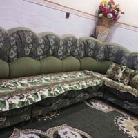 ديوان 10 امتار مابيه اي عيب وخشب بلوك ب450 وبيه مجال للتواصل عالرقم 07...