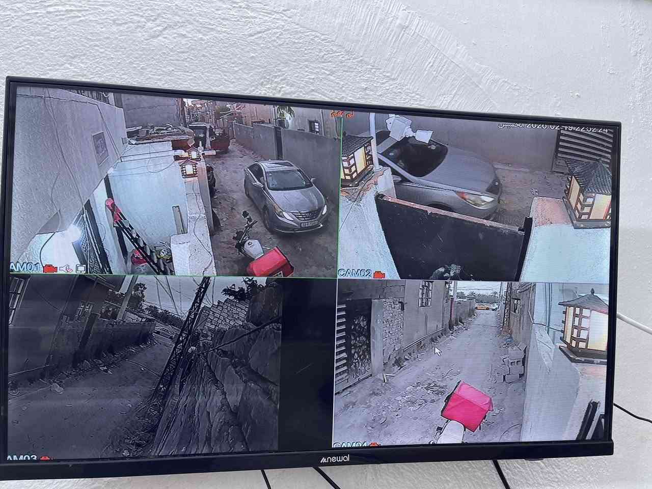 گميره: فرع ابو ادريـس📍 
اليوم تم بحمد الله إنجاز تنصيب ٤ كاميرات مراقبة نوع انلوك ماركة Dahua لمنزل في منطقة كميره 🔧📹
▪️ كامرتين – 4K
▪️ كامرتين دقة 2 ميغا
▪️ تسليك ظاهري حسب رغبة الزبون وبترتيب هندسي أنيق

🔹 صورة واضحة
🔹 أداء مستقر
🔹 اختيار المعدات حسب احتياج الموقع
🔹 تنفيذ احترافي من الألف إلى الياء

إذا تريد أمان حقيقي لمنزلك أو محلك التجاري، تواصل ويانا 👇
مرتضـى للستلايت والكامرت🛜
0775517266📞🔥
العنوان كميره شارع المركز (فرع ابو وليد)📍


**إذا كنت صاحب هذا الإعلان وتريد حذفه لأي سبب، رجاءا أرسل رسالة إلى الدعم الفني**