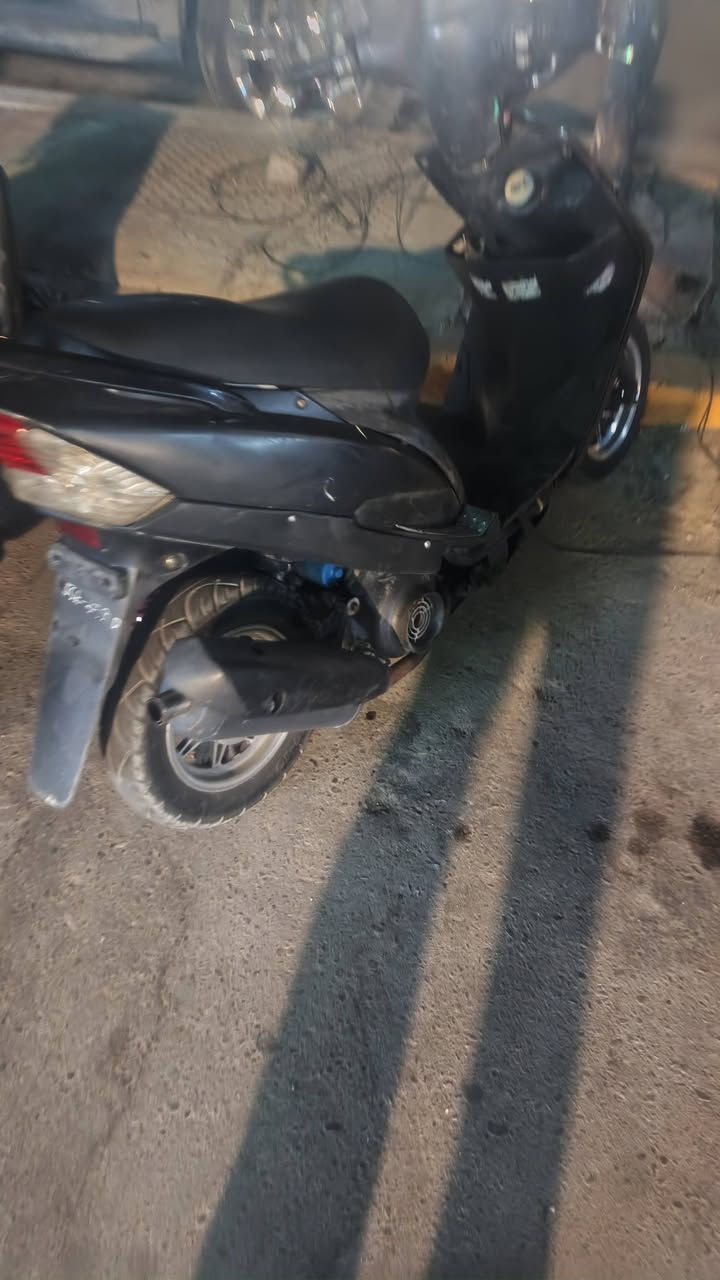 دراجه ماكس لبيع دراجه خير من الله شلعه ومعدل قبل يومين شاد كلجات رياضي  جيب فيتر وتعال درجه ما مفتوحه خير من الله بكاني بغداد جسر ديالى سعر450وبيه مجال متواجد بكل وقت ***********
