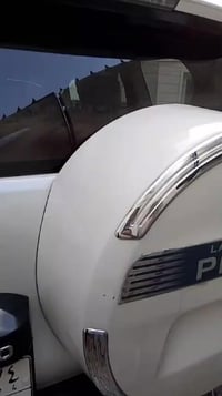 برادو ٢٠١٠ محدثه ١٧ مكفوله من ضربه سنويه بسمى بيها صبغ قطعتين بنيد ونص...