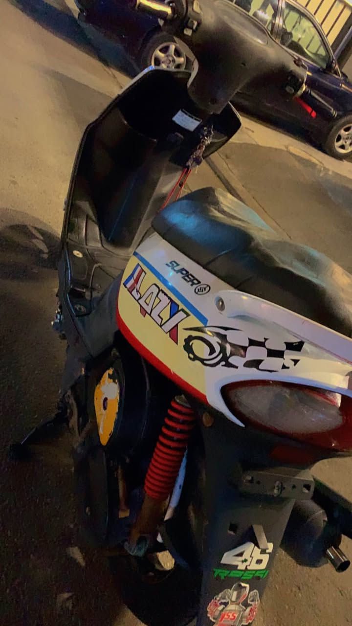 السلام عليكم :

ماكس  سرعة 120 ياباني

دراجة خير من الله تزويد بلادي 
اي نقص مابيها مكينة مامفتوحة
اوراق كاملة اصولية شرط تجيب 
وياك فيتر وتجي تفحص كفالة 
عامة كشر ومكينة بلاد

السعر 450 الف (( قفل ))
مكاني شارع فلسطين
هذا رقمي *********** بغداد, العراق
