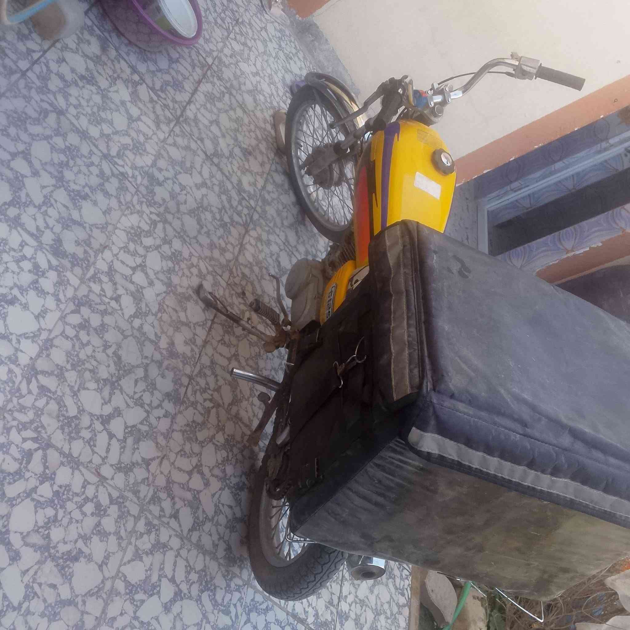 اربعه كير كلك مكفوله سعره 350وبيه مجال قليل مكان كربلاء الحسينيه كهربائيات شغاله هاذه رقمي ***********
