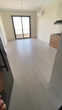 سن تاورز • قریب عنكاوا • ٧٥م