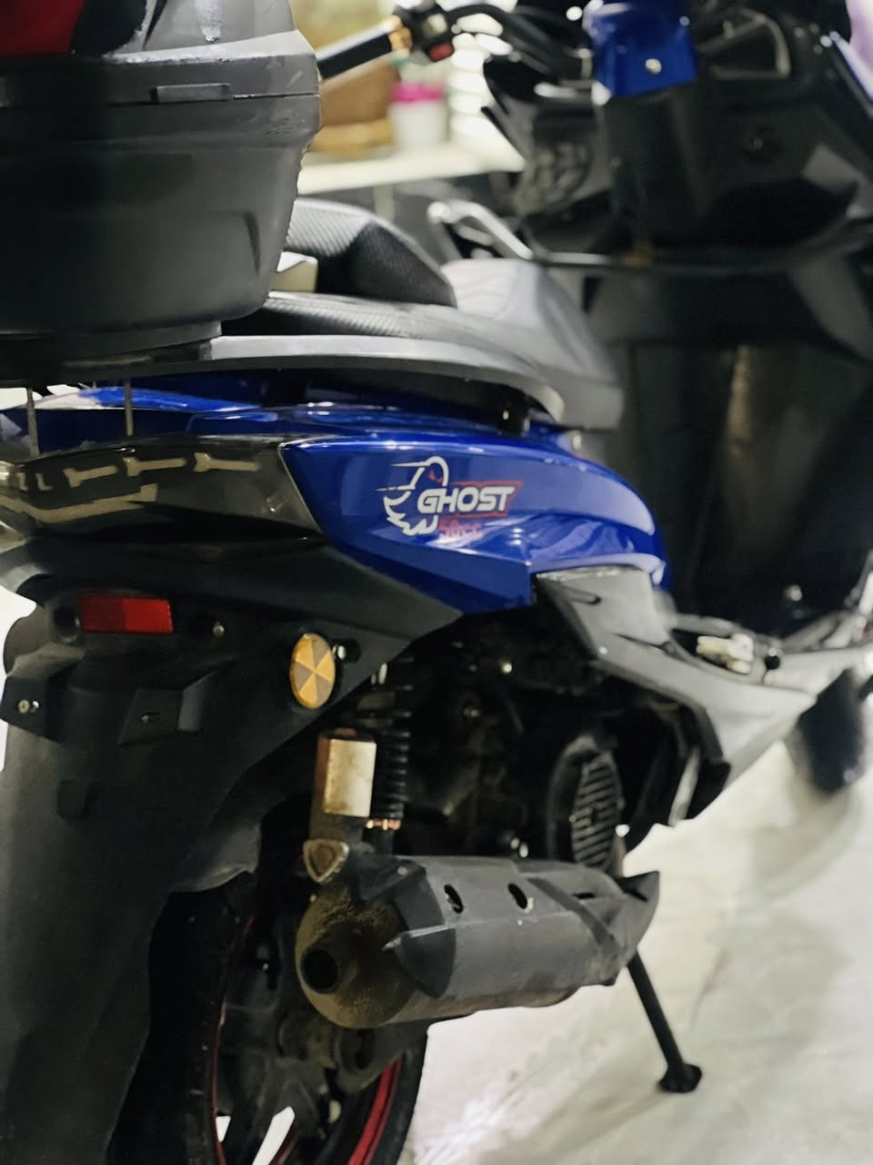 دراجة سترونگ
موديل ٢٥ 
محرك ١٥٠ 
سعر ٧٥٠ بي مجال 

***********
