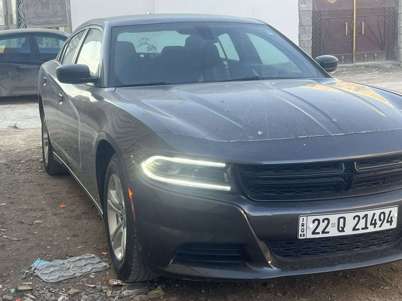 السلام عليكم
جارجر 2023 وارد امريكي 
مرقم اربيل بأسمي ترقيم جديد 
الضرر كما موضح بالصورة 
بدون ايرباك 
بدون صبغ 
السعر 260 
العنوان بغداد 
رقم الهاتف ***********
