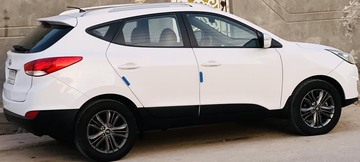 توسان موديل 16 خليجيه رقم بابل سنويه لل 27 جديده مكينه كير تبريد حداديه تخم تاير كله جديد ربع ماذب ع سياره السعر 164 وبيها مجال  ***********
