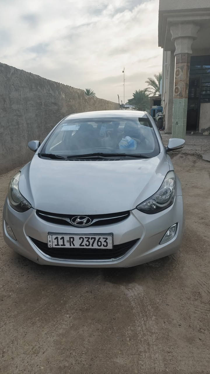 سلام عليكم سياره افانتي موديل 2011خليجي رقم بغداد انكليزي السعر 120وبيها مجال رقم صاحب السياره ***********
