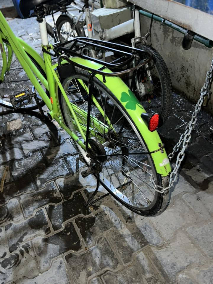 السلام عليكم بايكل للبيع بناتي الحجم ٢٦ السعر ٨٠ وبي مجال لاستفسار ***********
