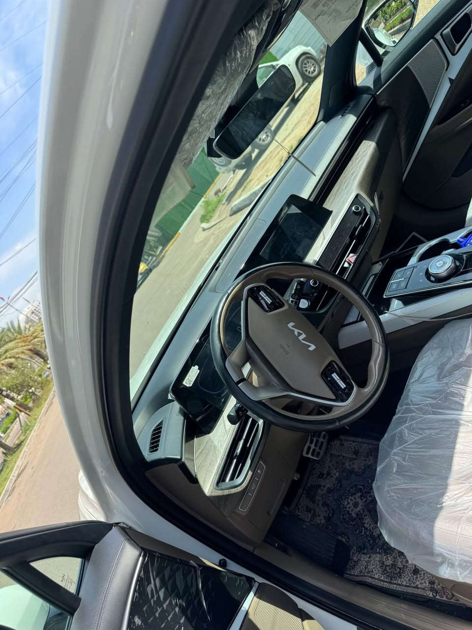 السلام عليكم 

كيا كادنزه 2023 

فول واحد على واحد 

مكفوله كفاله عامه 

ماشيه 36الف حقيقي 

سياره بيه هواي مواصفات 

مكينه 6 سنلدر حلوه

سياره مل بيت جديده 

رقم اربيل بسمي جديد 

مكان سياره بغدادالسيديه
الهاتف
*********** Colombo, Sri Lanka
