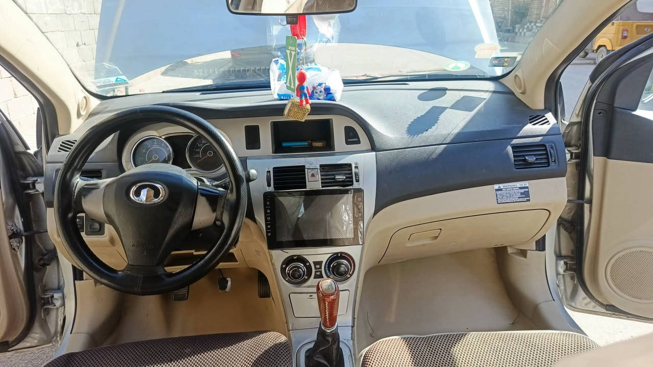 السلام عليكم من رخصت الادم فولكس موديل 12للبيع مكينه كير مقفوله حداديه اماميه خلفيه مكفوله تخم تاير تبريد ثلج جاهزه السياره بلعافيه عل الياخذها بوجهك للشارع مكفوله من الضربه والتبديل _ورقم_ انكليزي بغداد عارضها 58وبيه مجال وسنويه جدد تسقط 2027 وداخله هزه مروريه قبل شهر ونص مكان بغداد الاتصال ***********
