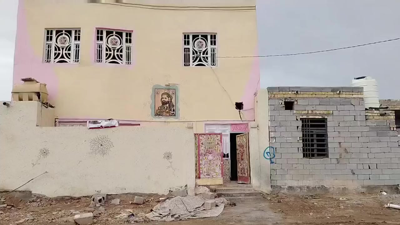 بسم الله الرحمن الرحيم
بيت للبيع المساحه 100 مربع طابقين البيت يحتوي على 4غرف ثنين كاملات وثنين ما كاملات ويحتوي على استقبال وصاله ومطبخ وصحيات
للاستفسار على هاذ الرق ***********
