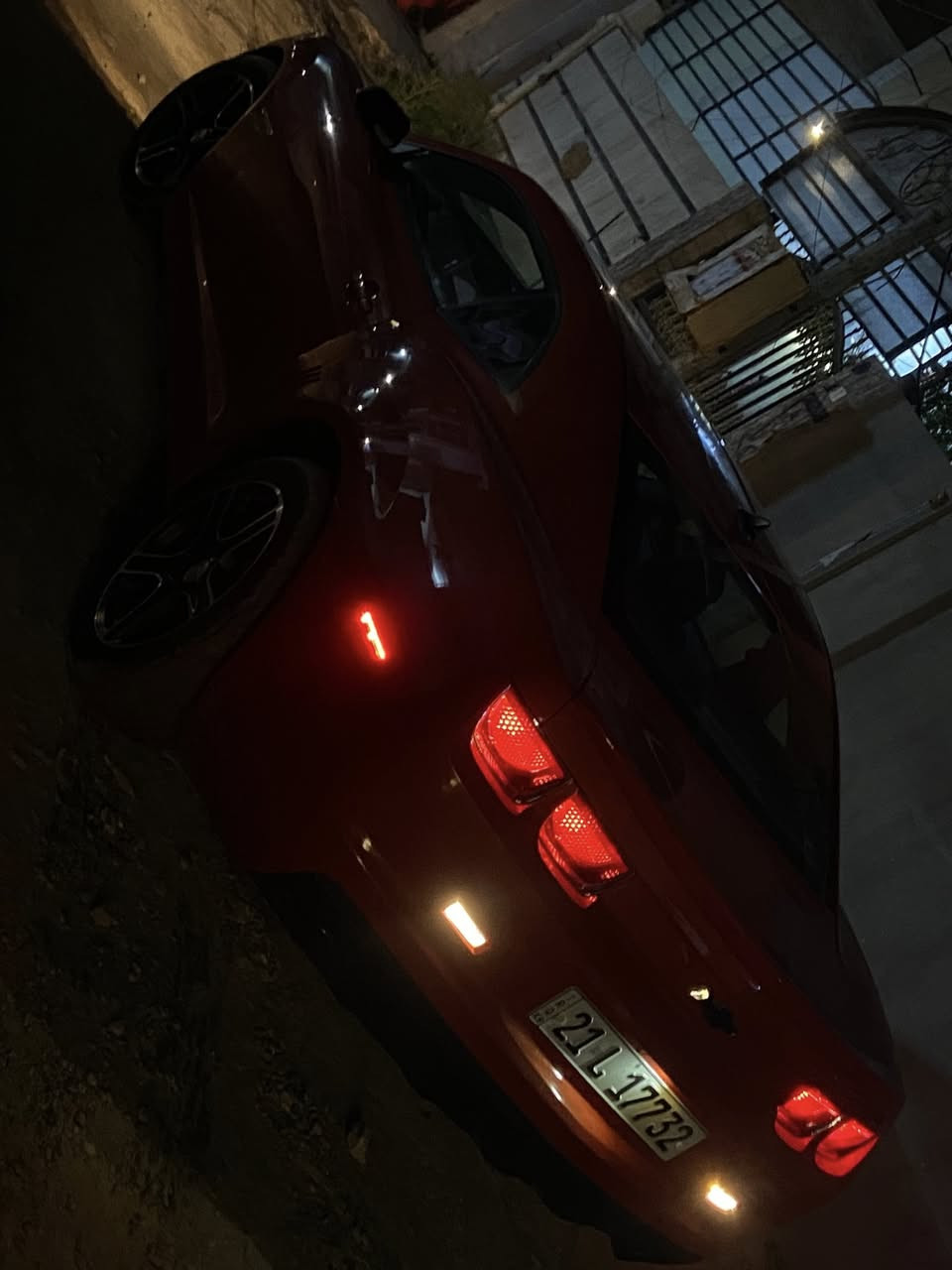 السلام عليكم
كمارو 2013 للبيع
سيارة مواصفات عاديه رقم سليمانيه 
بيها بس قطعه وحده صبغ جاملغ وموجود سونار 
محرك كير شواصي لغود مكفولة ب98 وبيها مجال 
***********
