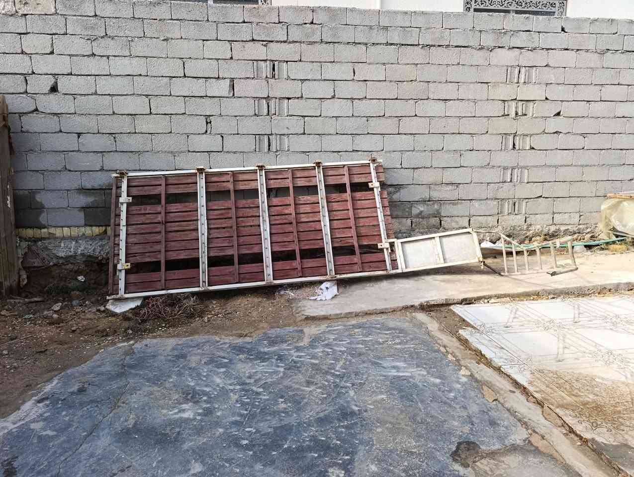 سيباية نيسان نظيفة السعر ٣٠٠ الإتصال ***********
